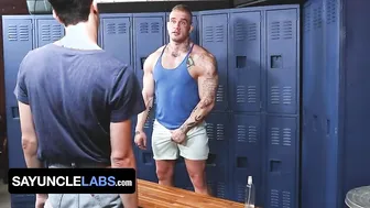 Muscular Model Davin Strong Comes Back For Another Sex Session With Photographer Rob Quin - SayUncle
