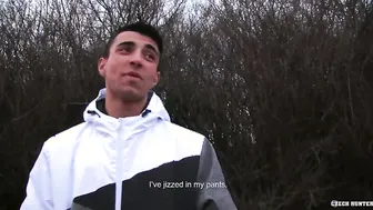 CZECH HUNTER 412 - Athletic Jock Takes A Fat One Up His Ass For Cash