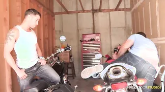 CodyCummings Fools Around With Lola Castillo
