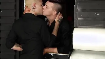 Tattooed jock Mickey Taylor anal fucked by hung Lee Will