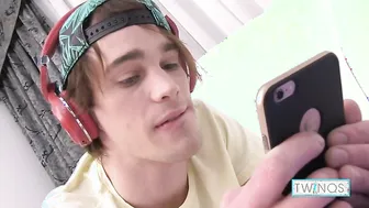 Twink Charles N Touches Himself And Cums Watching Porn