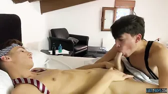 Jacob Moon cums from Danny Bianchis amazing tongue skills