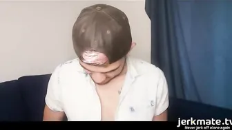 Hot Gay Unloads All His Cum For You Live on Jerkmate