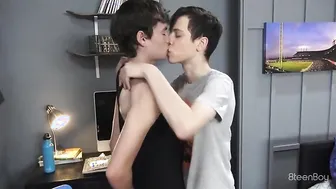 Sexy 8teenboy Alan Davis Barebacks Tight Twink Devin Lewis for Helix Studios