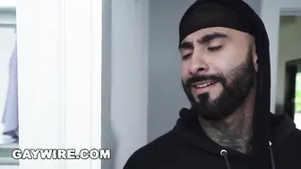 GAYWIRE - Rikk York Bangs Aaron Trainer