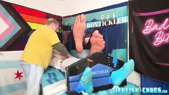 Skinny amateur Chase laughs while tickle tormented by Matt