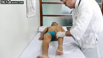 Feet tickled Nippon twink barebacked by doctor after exam