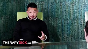 Dakota is struggling with sex addiction and seeks therapy to gain control over his urges - SayUncle