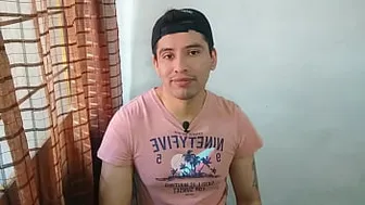 I go with the straight carpenter and he ends up sticking his 23cm cock into my delicious ass in my room! sexual story